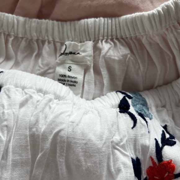 Size small kids top dressy top with flowers on sleeves and flowers on front - Picture 4 of 5